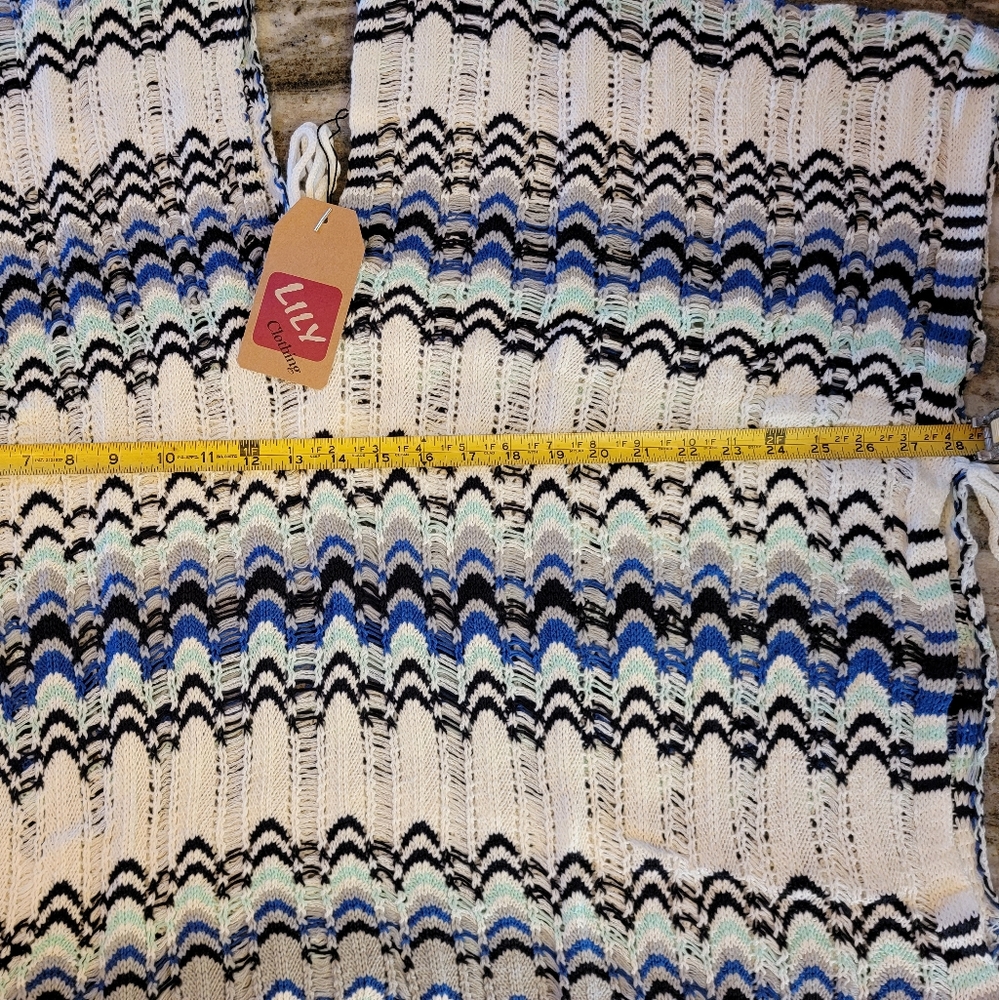 Woven Beach Cover Up - Picture 5 of 10